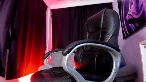 melani greyy online show from 02/13/25, 11:15