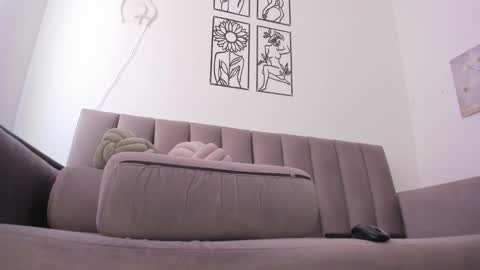 melani greyy online show from 11/11/25, 09:15