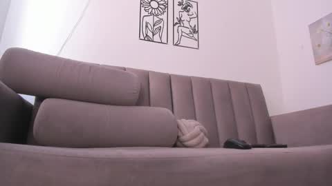 melani greyy online show from 11/13/25, 08:19