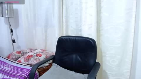 Snapshot of melaniacosta chatting on 12/22/24, 11:41 melani online show from 12/22/24, 11:41