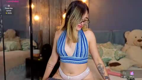 Snapshot of melanie__5 chatting on 06/21/26, 08:06 Melanie Baez online show from 06/21/26, 08:06