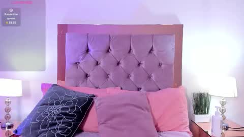 Melanie online show from 11/12/25, 11:43