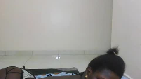 melanie_bae1 online show from 07/18/26, 01:32