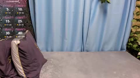 Snapshot of melanie_grant chatting on 12/02/25, 09:47 Melanie online show from 12/02/25, 09:47