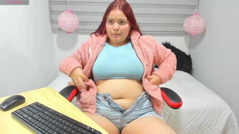 Snapshot of melanie_hh chatting on 01/13/25, 10:25 Melanie  online show from 01/13/25, 10:25