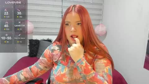 Snapshot of melanie_hh chatting on 02/17/25, 04:09 Melanie  online show from 02/17/25, 04:09