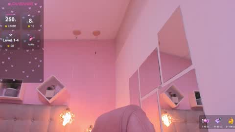 Melanie  online show from 11/04/25, 04:00