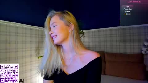Melanie online show from 10/04/25, 01:14