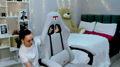 MelanieAlves online show from 02/07/26, 12:09