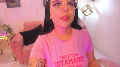 Snapshot of melaniegrayx chatting on 03/05/25, 06:56 melaniegrayx online show from 03/05/25, 06:56
