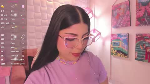 Snapshot of melaniegrayx chatting on 09/19/25, 02:29 melaniegrayx online show from 09/19/25, 02:29