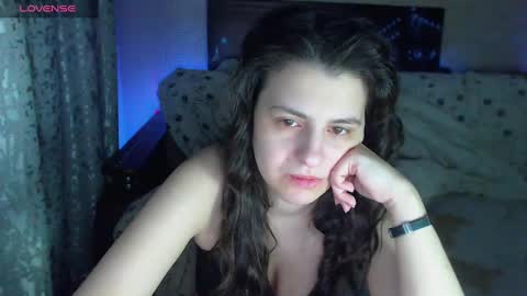 Snapshot of melaniemoor chatting on 01/05/25, 05:30 Melanie Milena online show from 01/05/25, 05:30