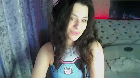 Snapshot of melaniemoor chatting on 02/06/25, 05:46 Melanie Milena online show from 02/06/25, 05:46
