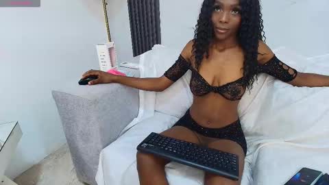 Melanie online show from 10/25/25, 01:18