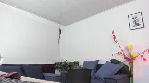 melaniie_roussel online show from 11/13/25, 01:32