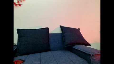 melaniie_roussel online show from 03/25/26, 12:49