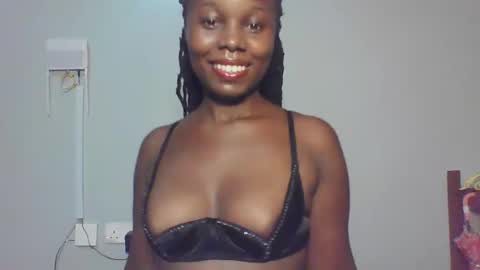 Snapshot of melanin_sassy96 chatting on 12/14/24, 06:30 bad lil shawry online show from 12/14/24, 06:30