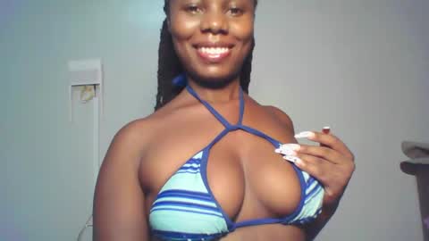 Snapshot of melanin_sassy96 chatting on 12/17/24, 02:12 bad lil shawry online show from 12/17/24, 02:12