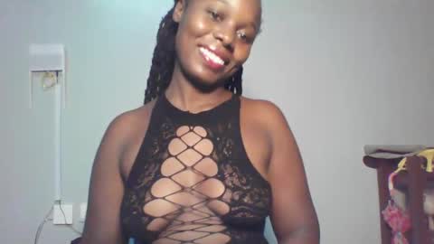 Snapshot of melanin_sassy96 chatting on 12/17/24, 04:21 bad lil shawry online show from 12/17/24, 04:21
