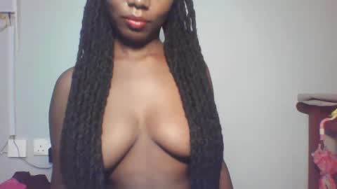 Snapshot of melanin_sassy96 chatting on 12/19/24, 03:29 bad lil shawry online show from 12/19/24, 03:29