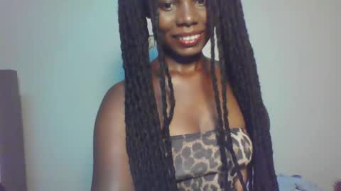 Snapshot of melanin_sassy96 chatting on 01/11/25, 10:40 bad lil shawry online show from 01/11/25, 10:40