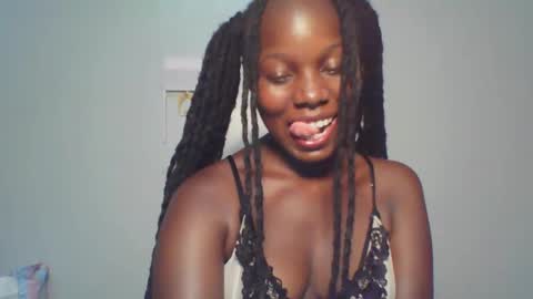 Snapshot of melanin_sassy96 chatting on 01/14/25, 12:00 bad lil shawry online show from 01/14/25, 12:00