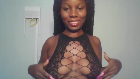 Snapshot of melanin_sassy96 chatting on 01/24/25, 10:41 bad lil shawry online show from 01/24/25, 10:41
