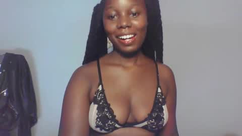 Snapshot of melanin_sassy96 chatting on 01/27/25, 11:00 bad lil shawry online show from 01/27/25, 11:00