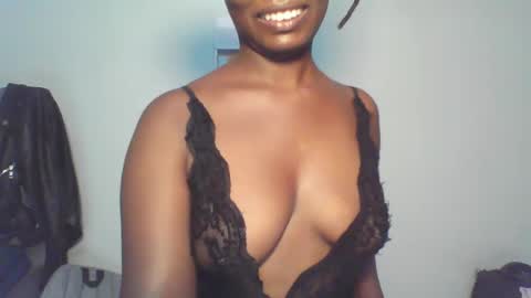 Snapshot of melanin_sassy96 chatting on 01/28/25, 02:31 bad lil shawry online show from 01/28/25, 02:31