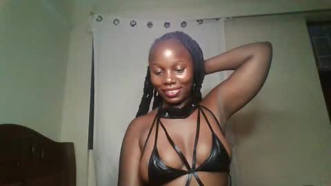 Snapshot of melanin_sassy96 chatting on 02/19/25, 10:31 bad lil shawry online show from 02/19/25, 10:31