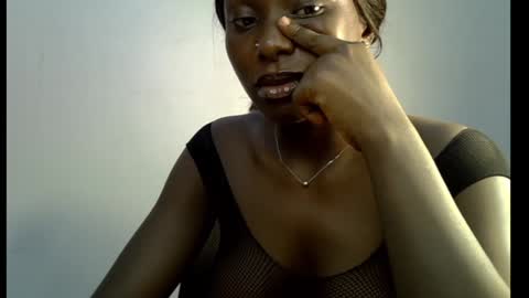 Snapshot of melanine_floral chatting on 02/08/25, 07:05 Praiz online show from 02/08/25, 07:05