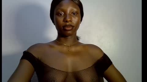 Snapshot of melanine_floral chatting on 02/19/25, 03:28 Praiz online show from 02/19/25, 03:28