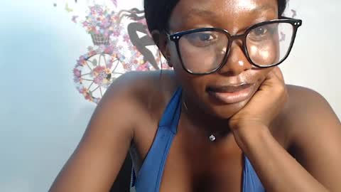 Snapshot of melanine_floral chatting on 03/11/25, 12:17 Praiz online show from 03/11/25, 12:17