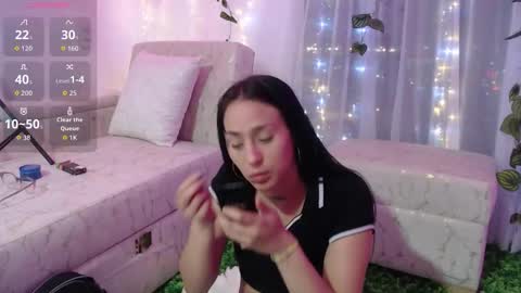 Snapshot of melanishaw chatting on 09/26/25, 02:26 melany sox online show from 09/26/25, 02:26
