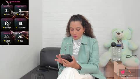 Snapshot of melannie_roses chatting on 04/19/26, 08:55 melannie roses online show from 04/19/26, 08:55