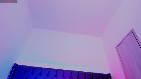 MelanyLuv online show from 12/15/25, 08:57