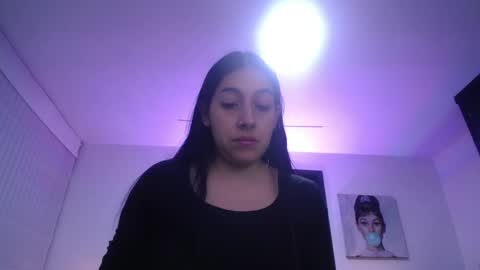 Snapshot of melanny_petite chatting on 05/29/26, 12:03 melanny_petite online show from 05/29/26, 12:03