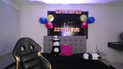 Snapshot of melanny_petite chatting on 06/19/26, 12:42 melanny_petite online show from 06/19/26, 12:42