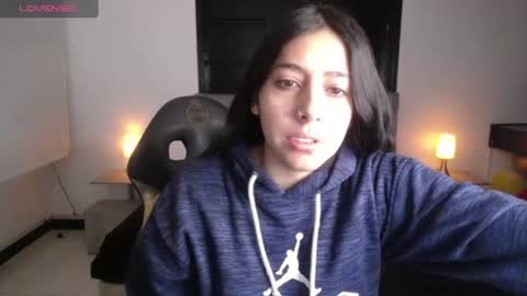 Snapshot of melanny_petite chatting on 07/22/26, 12:08 melanny_petite online show from 07/22/26, 12:08