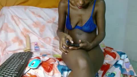 Snapshot of melany_1002 chatting on 09/23/25, 06:27 melany online show from 09/23/25, 06:27