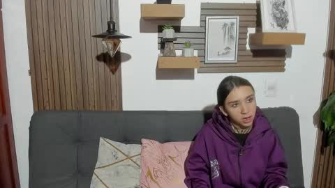 Snapshot of melany_27 chatting on 02/28/26, 11:00 Melany online show from 02/28/26, 11:00