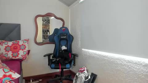 Snapshot of melany_arizaaa chatting on 09/28/25, 06:35 melany_arizaaa online show from 09/28/25, 06:35