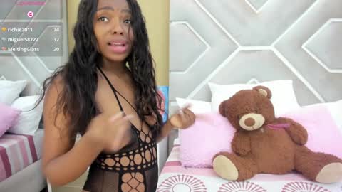 Snapshot of melany_ebonyy chatting on 02/07/25, 02:37 Melanie online show from 02/07/25, 02:37