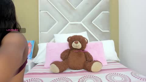 Snapshot of melany_ebonyy chatting on 02/08/25, 11:22 Melanie online show from 02/08/25, 11:22