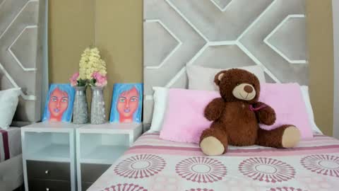 Snapshot of melany_ebonyy chatting on 02/10/25, 11:25 Melanie online show from 02/10/25, 11:25