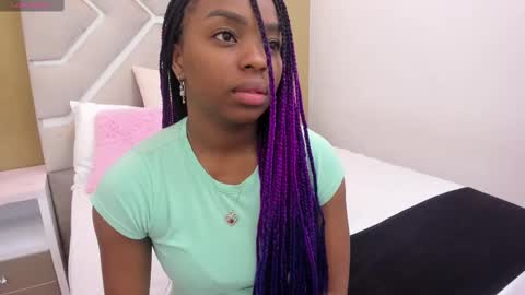 Snapshot of melany_ebonyy chatting on 02/24/25, 11:21 Melanie online show from 02/24/25, 11:21