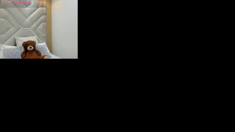 Snapshot of melany_ebonyy chatting on 03/08/25, 11:27 Melanie online show from 03/08/25, 11:27