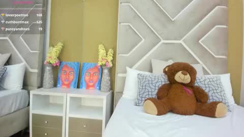 Snapshot of melany_ebonyy chatting on 03/09/25, 05:39 Melanie online show from 03/09/25, 05:39