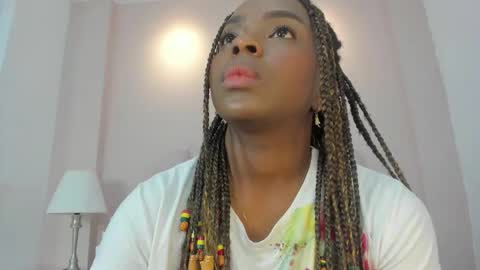 Snapshot of melany_ebonyy chatting on 12/17/25, 05:35 Melanie online show from 12/17/25, 05:35