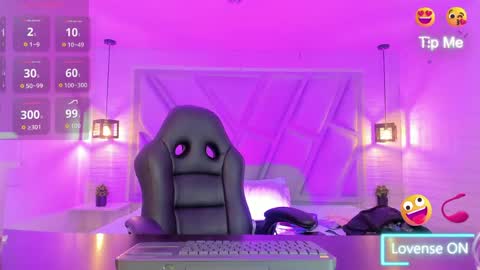 Snapshot of melany_heaven chatting on 06/05/26, 09:42 melany_heaven online show from 06/05/26, 09:42